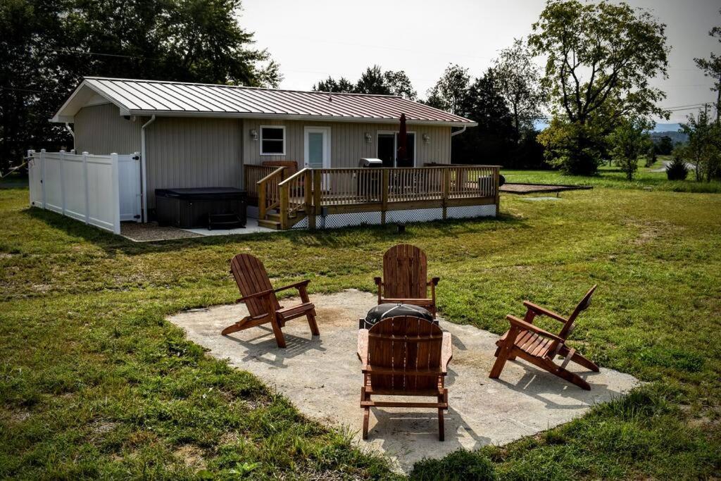 Holly Tree Retreat Located In Beautiful Luray, Va. Villa Exterior photo